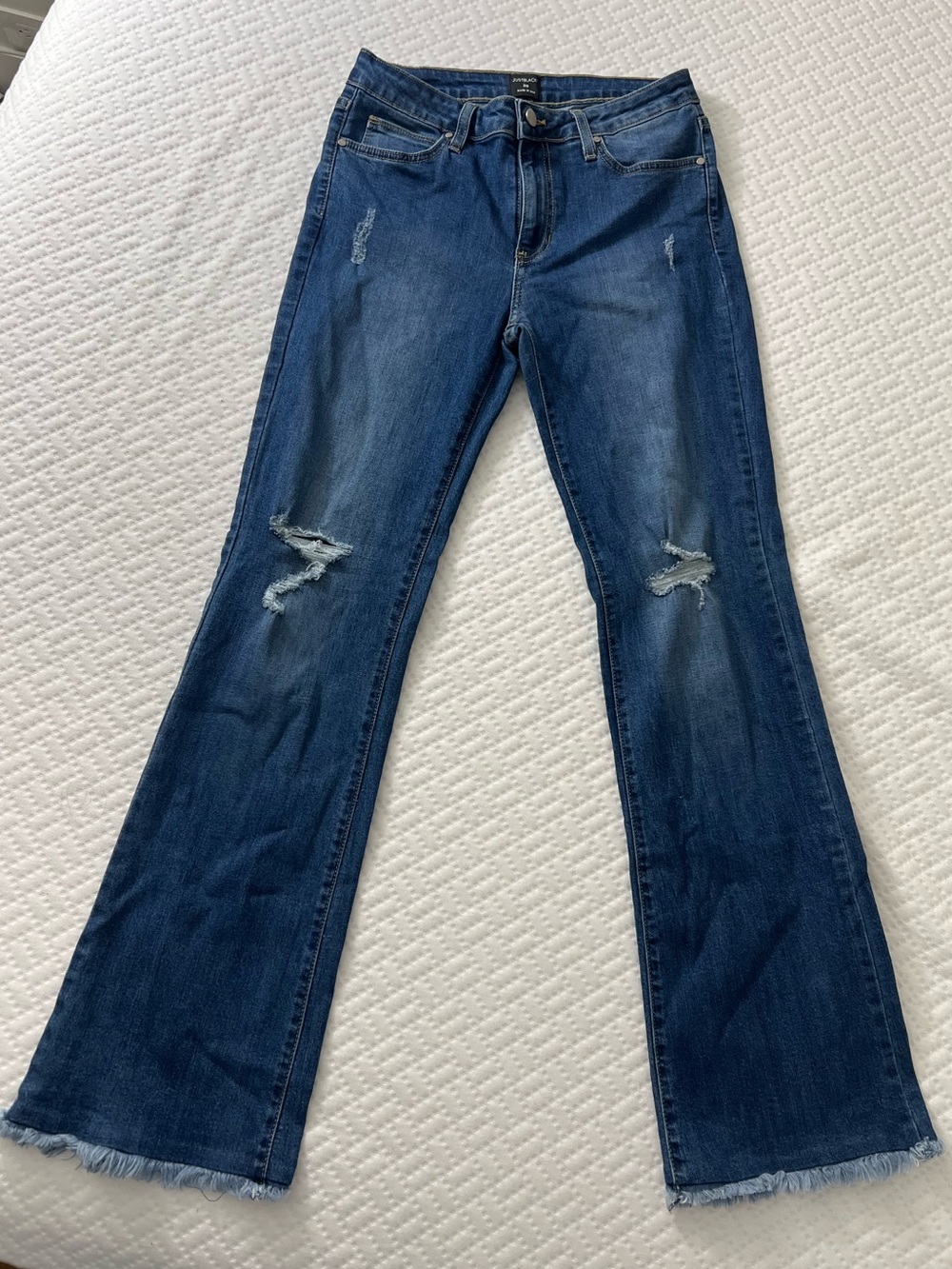 Just Black Medium Wash Frayed Hem Jeans | size 28 - Picture 2 of 9